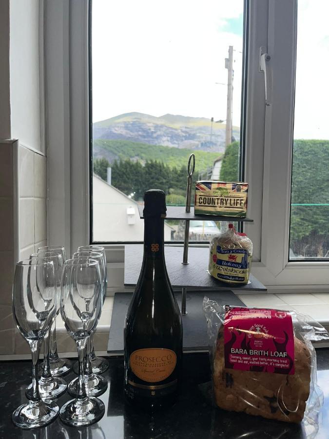 Villa 4-6 Guests In Centre Location With Stunning Views Llanberis Exterior foto